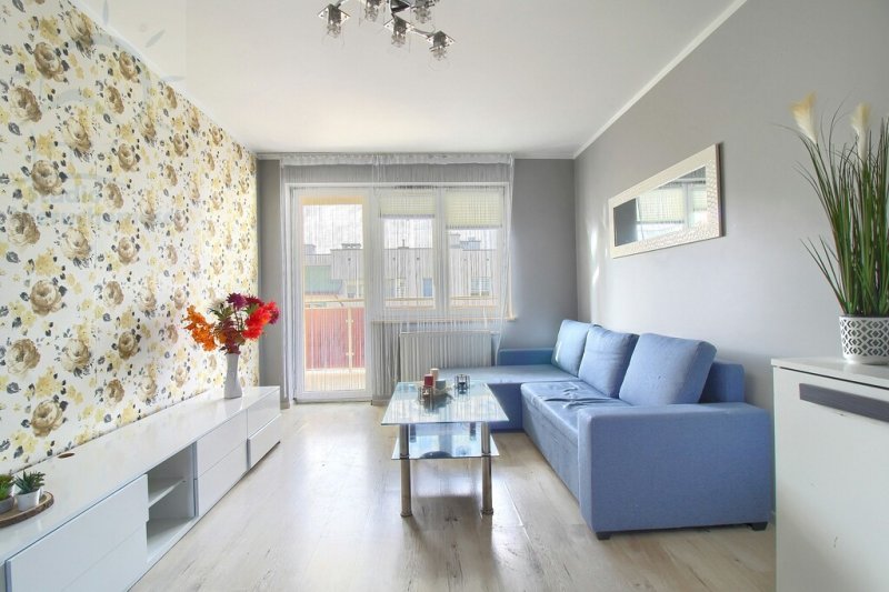3 pokoje z osobną kuchnią, umeblowane, balkon, zdjęcie 1