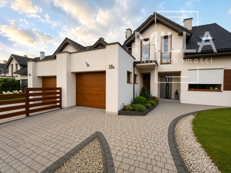 Dom 258 m² komfortu w sąsiedztwie lasu, zdjęcie 1