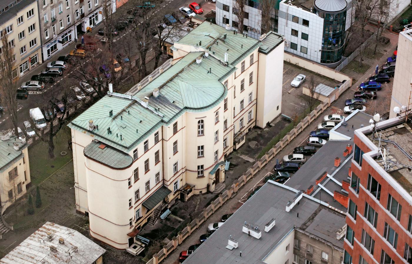 Korona z Miedzi nad Historią Stolicy: Jak Architektoniczne Śledztwo Odtworzyło Dachy Muzeum Getta Warszawskiego