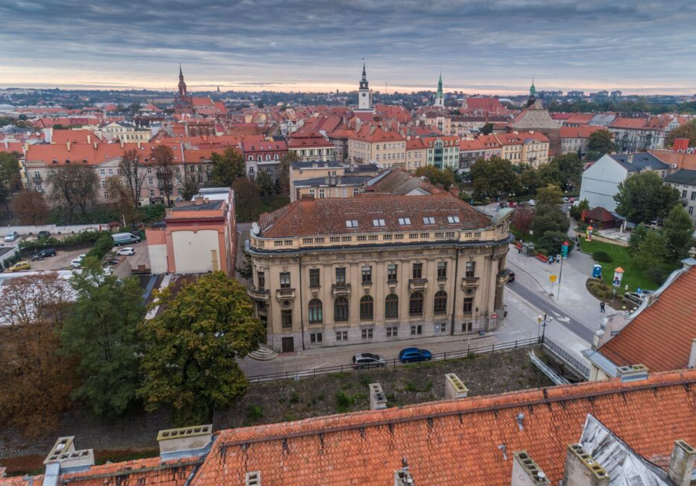 Nowe życie wielkomiejskiego zabytku. Śródmiejska 29 w Kaliszu sprzedana za 4,1 miliona złotych