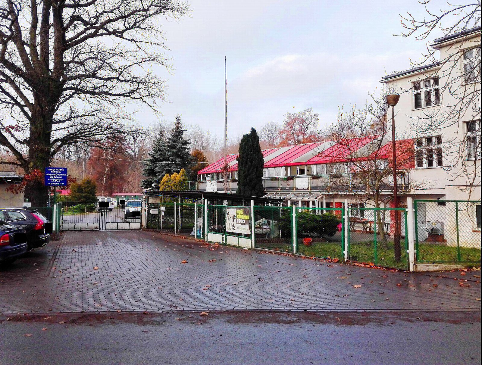 Brama i budynki Miejskiego Schroniska dla Zwierząt w Toruniu