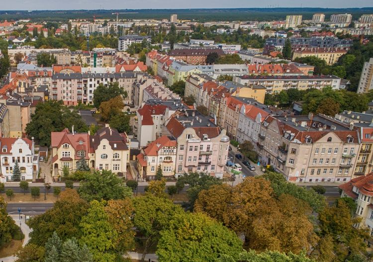 Kamienica z Maszkaronami w Bydgoszczy: Secesyjna Perła Odzyskuje Dawny Blask