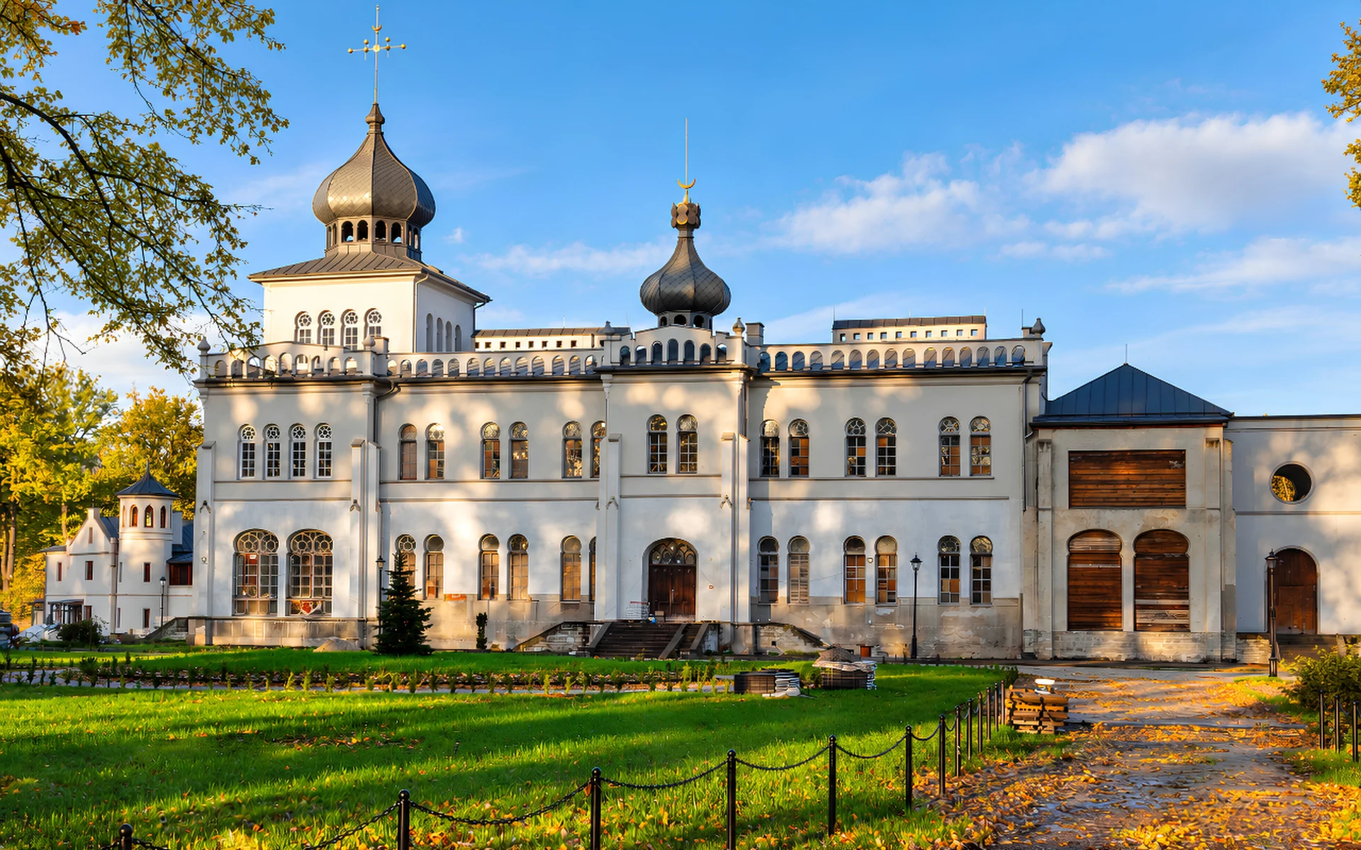 Orient ukryty w Małopolsce. Niezwykła historia i przyszłość Pałacyku Mauretańskiego w Krzeszowicach